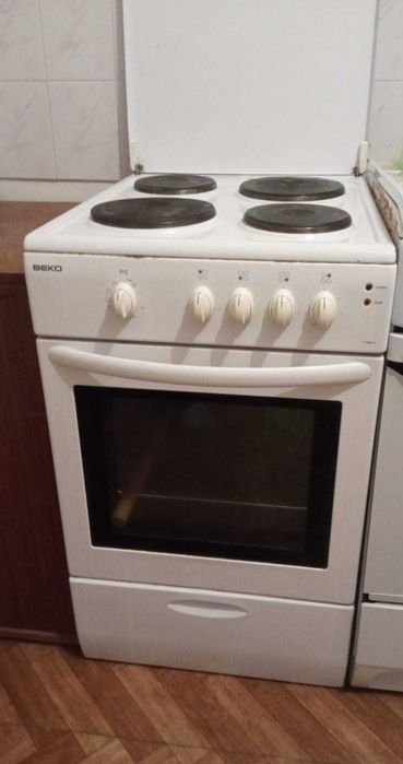 Продам холодильник и электроплиту