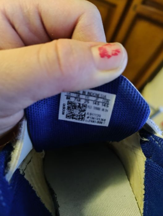 Adidași albi adidas 25