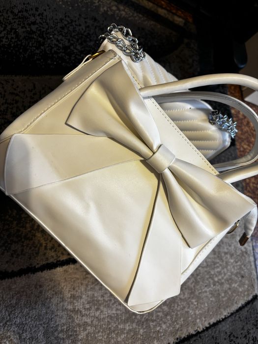 Раница и малки чантички