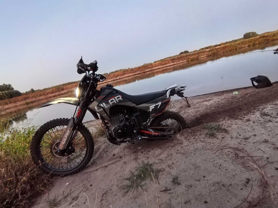 Продам мотоцикл улар F7 про