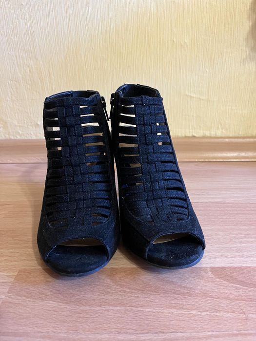 Дамски черни  официални обувки