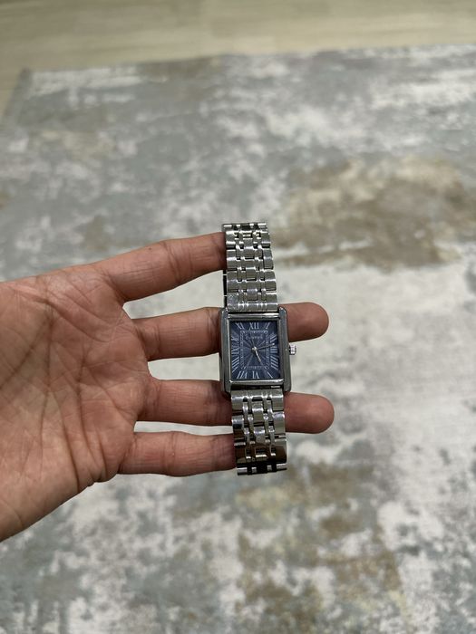 Продам новые часы