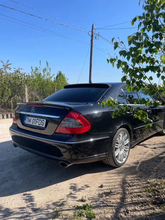 Mercedes E220 W211