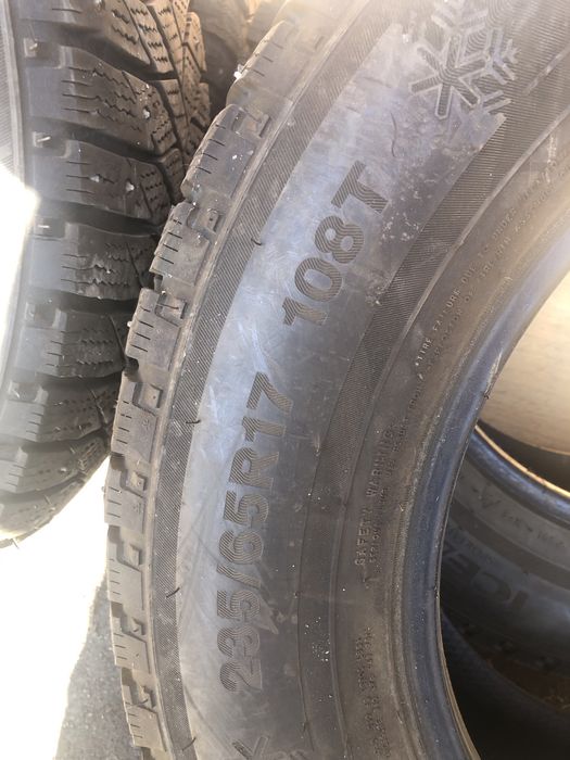 Шина шипованный !!!
