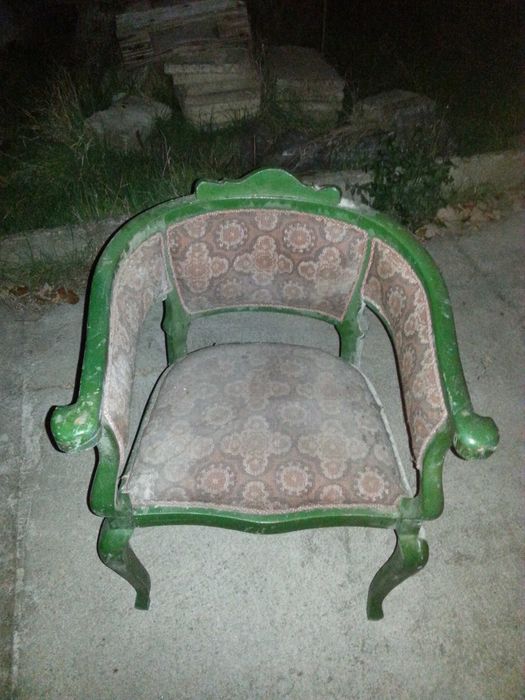 Стари антикварни столове