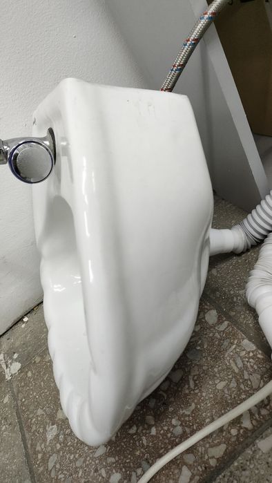 Керамическая раковина