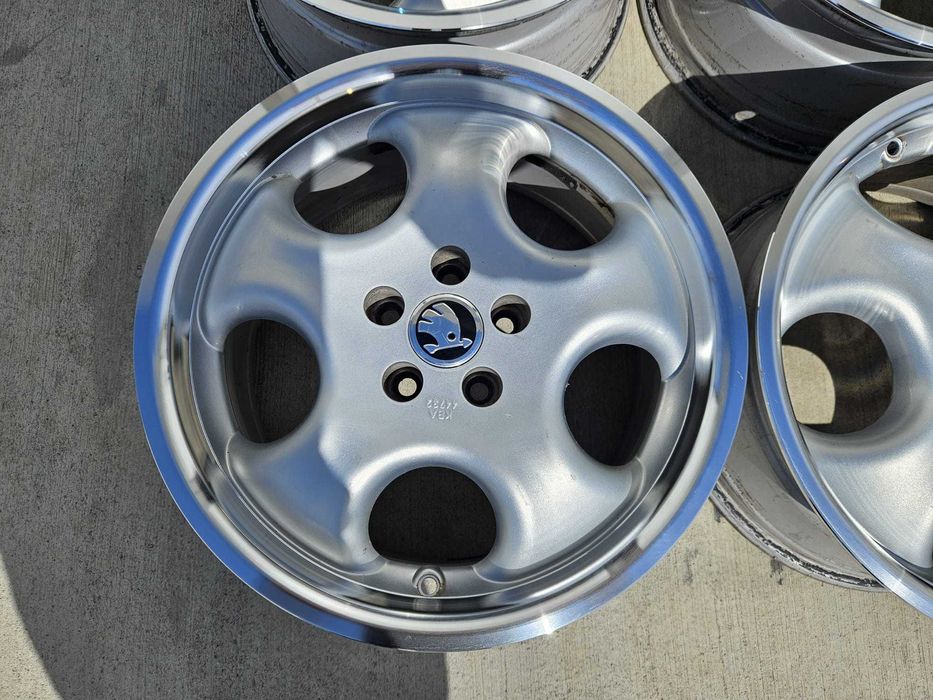 Jante cu Buza 5x100 R16 SEAT LEON 1,Golf 4,Bora,Polo,Fabia,Ibiza Rapid A3 8L Beetle