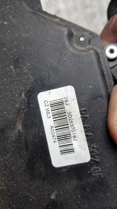 broasca usa dreapta Vw Caddy 1.9 tdi  an  2007 cod 3D2837016J