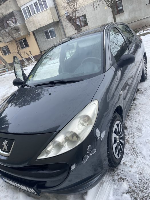 Peugeot 206+2012