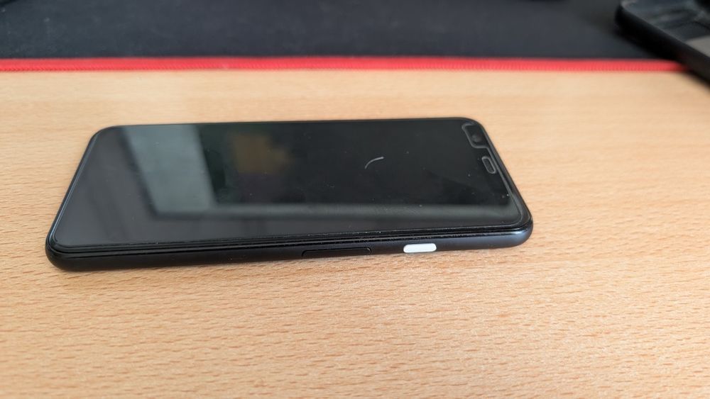 Pixel 4 на запчасти