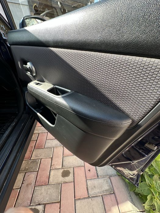 Продам Nissan versa 2008