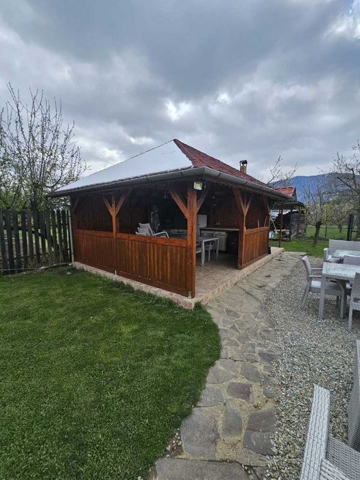 Cabana cu ciubar, disponibila de revelion