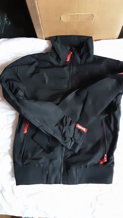 Geacă subțire neagră mărimea S Nou cu etichetă