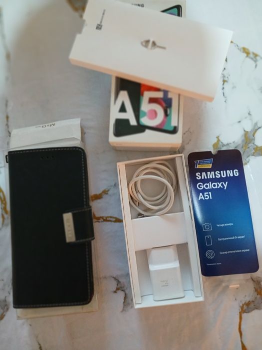 SAMSUNG A51 telefon
