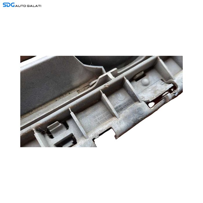 Grila cu Emblema de pe Bara Fata Mercedes Clasa A Class W169 NFL Non Facelift 2004 - 2008 Cod 1698800583 [LS0341]