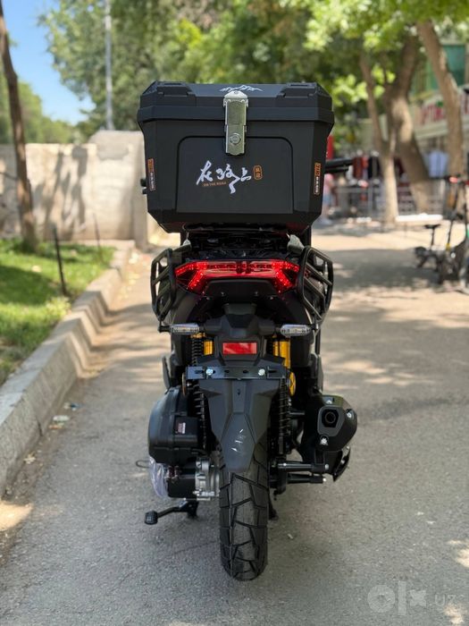 Бензин скутер ADW 180cc
