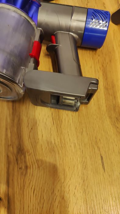 Адаптер за батерия Dyson V6