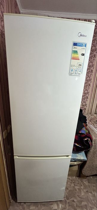 Холодильник MIDEA в отличном состоянии