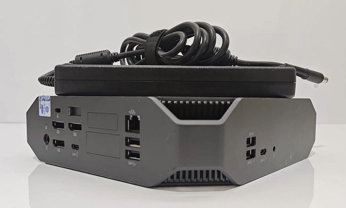 Продам компьютер hp z2 mini 4G