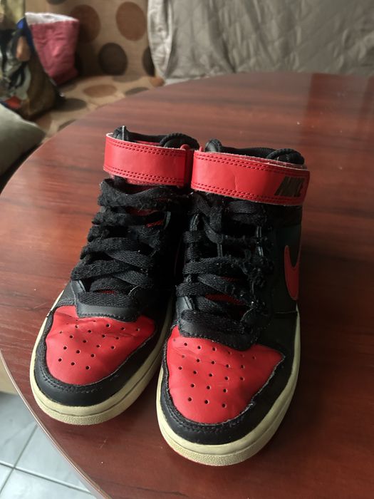 NIKE  маратонки  оригинални