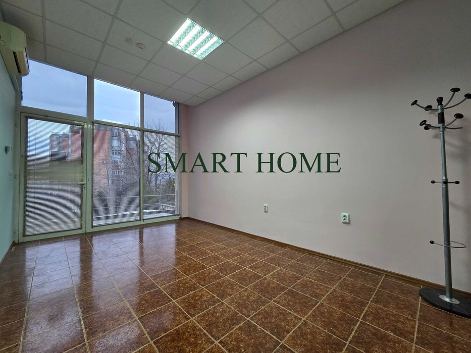 Дава се под наем Офис в Велико Търново, Център - 28 кв.м за 169.32 € - Снимка #1