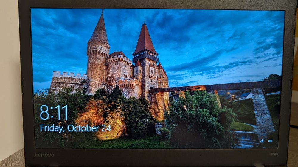 Laptop Lenovo Thinkpad T460 + Windows 10 Pro lifetime + încărcatorul