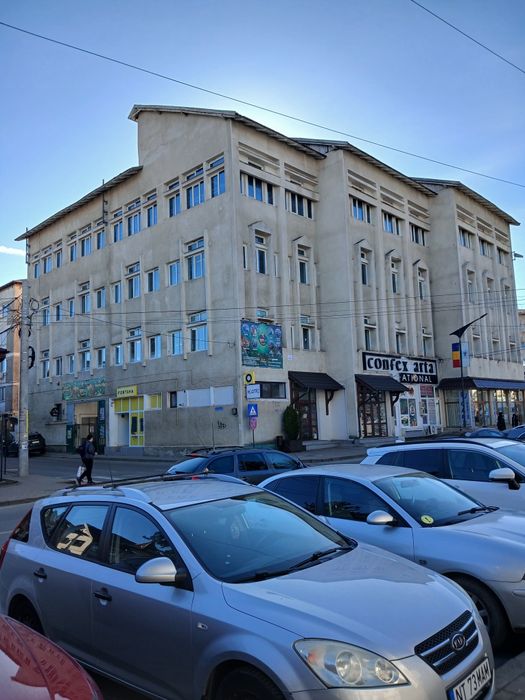 Clădire de vânzare