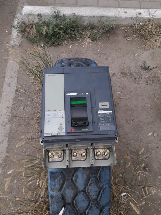 Продам рубильник новый Merlin Gerin