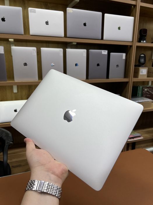 MacBook Pro 13 inch Touch Bar