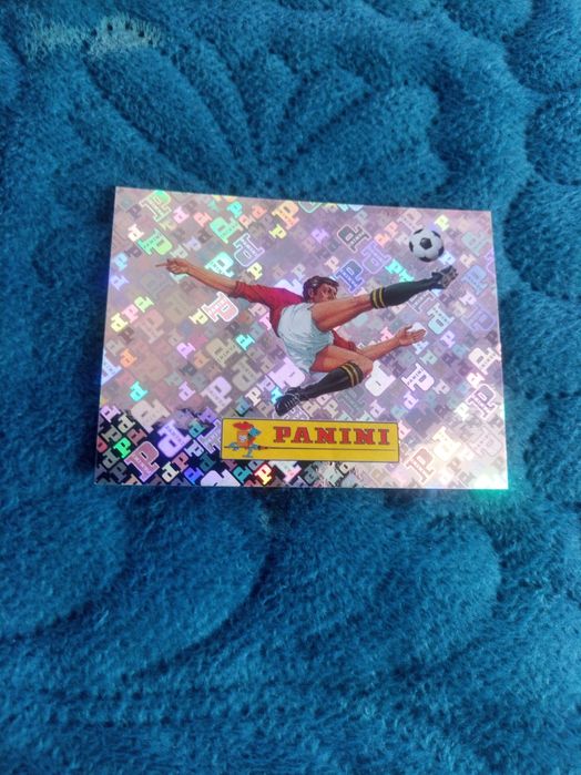 Vând sticker Panini cod 0 0
