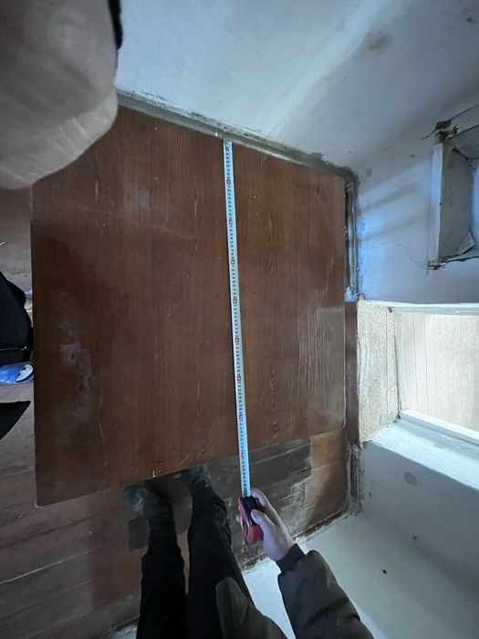 Продам стол 80/80/1,5. Состояние уд.