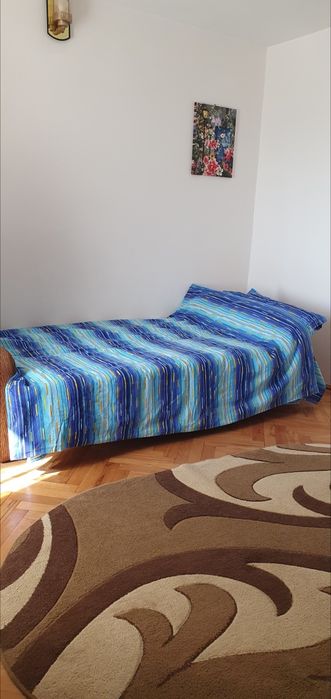 Închiriez apartament 2camere  !