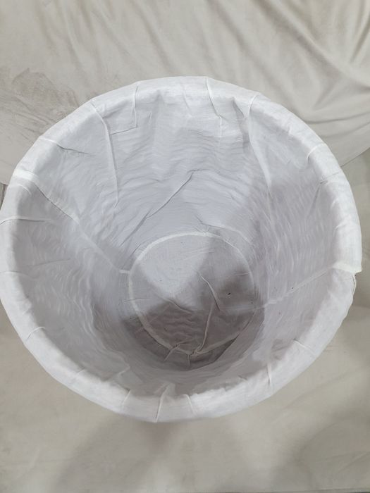 Продам плетенную корзину