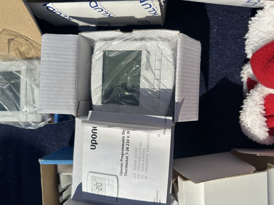 Termostat programabil T-26 230 V,Uponor Base