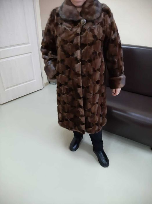 Продам шубу норковую