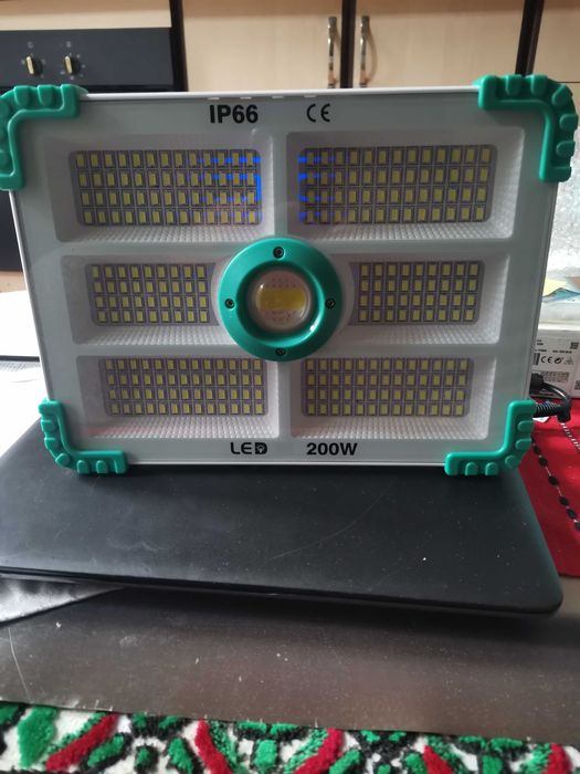 Lampă solară portabila