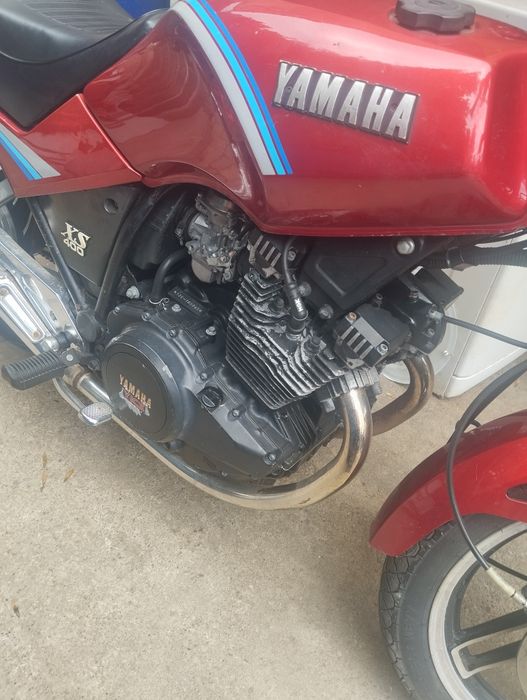 Motocicleta Yamaha xs400, neînmatriculată, 1983, 1600 euro.