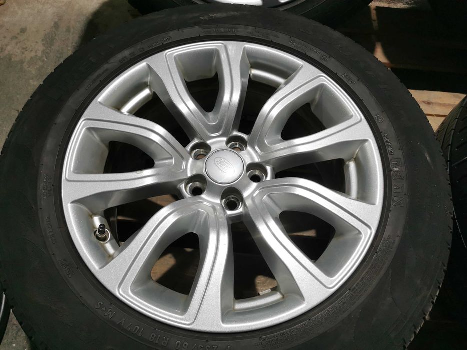 Jante Originale Land Rover/Range Rover Evoque R18 cu anvelope de iarna