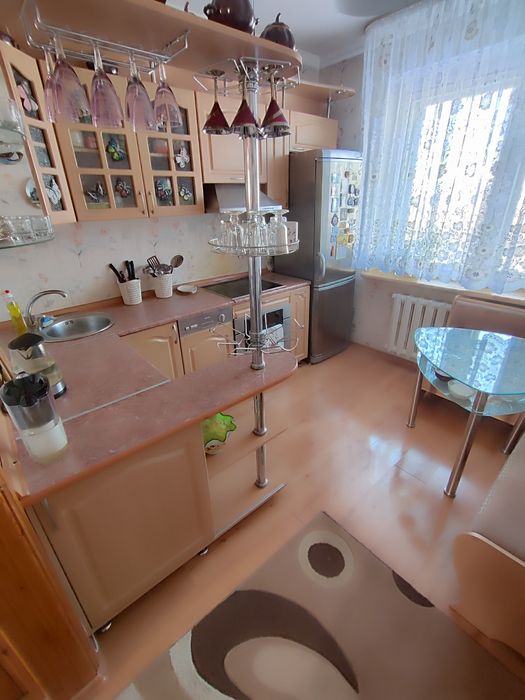 Продается 4-комн (9-37, 3 эт)