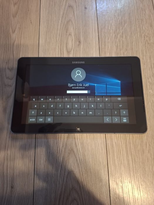 Vand Tableta Samsung XE500T1C