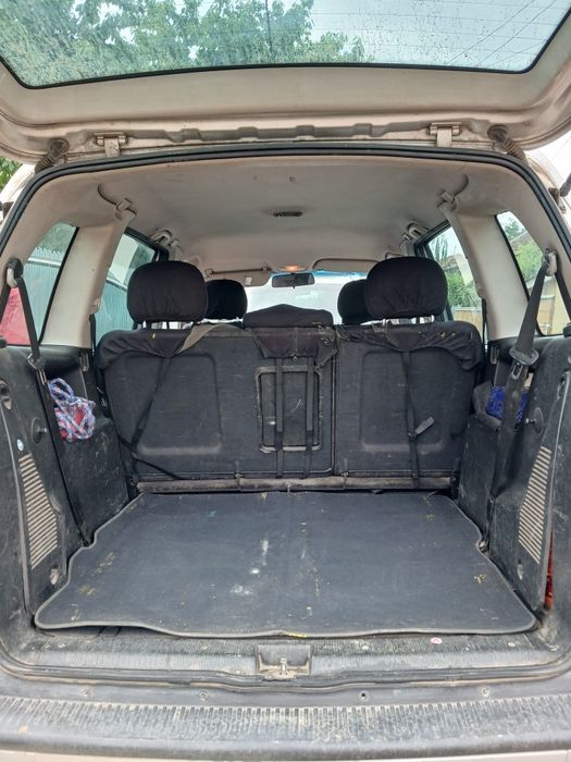 Vand autoturism marc opel zagia, anul fabricatiei 2000, pret 1000 de euro.Masina se afla in loc. Murgeni, jud Vaslui.a Opel
