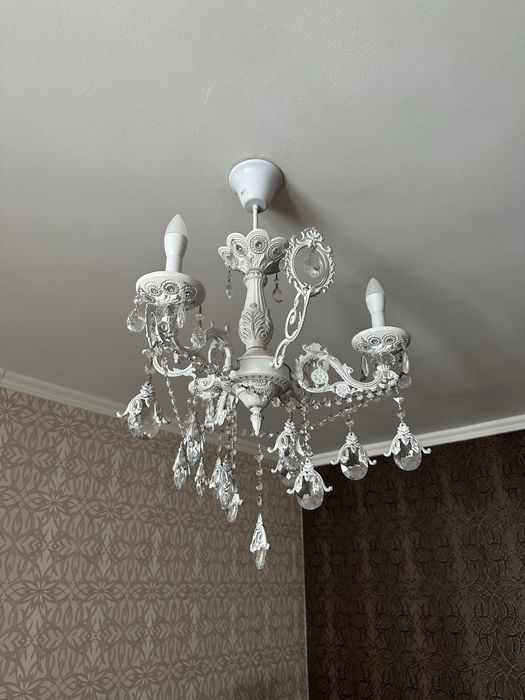 Продам Люстру хорошего качества