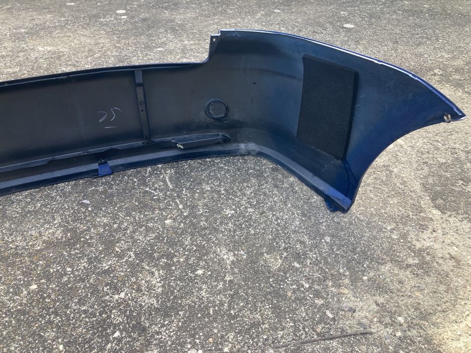 Задна броня за тойота авенсис версо/ avensis verso 03-05г