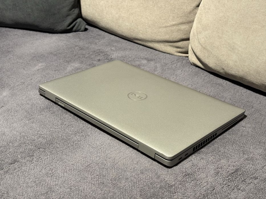 15.6’FHD IPS/i5-1250p/16GB DDR5/Dell Precision 3570/512GB SSD