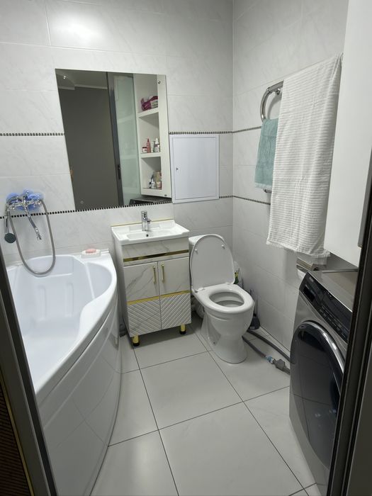 Продам 3 - х комнатую квартиру