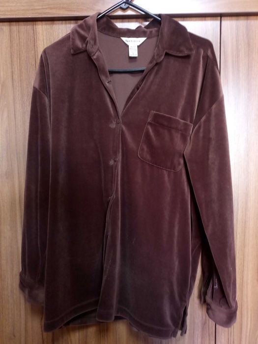 Женская кофта 50-52 разм по 50-80 тыс(обувь БЕСПЛАТНО)