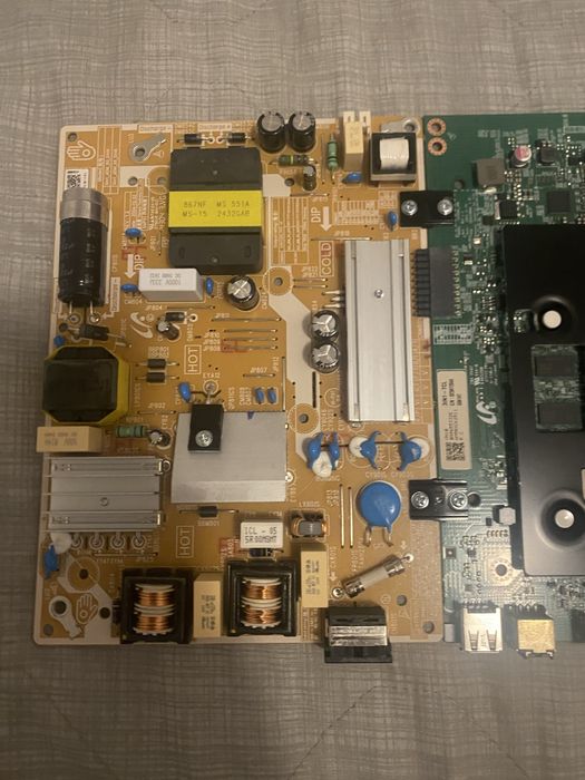 Placă bază (Main Board) + sursă Samsung Crystal UHD 55” CU6900 – ecran spart