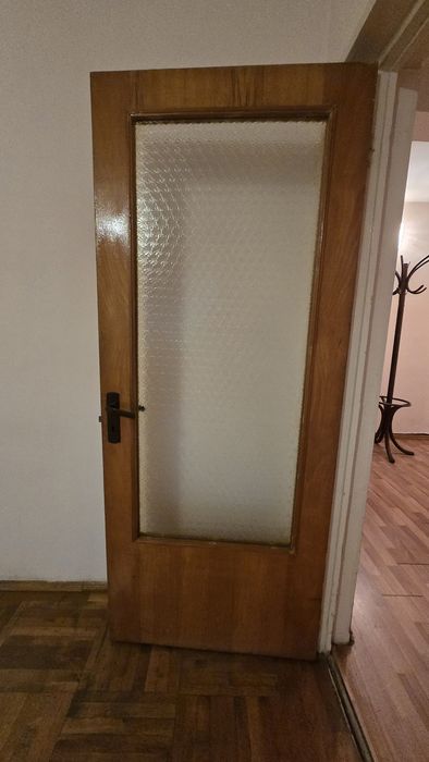 Vanzare 4 Usi Second Hand Interior