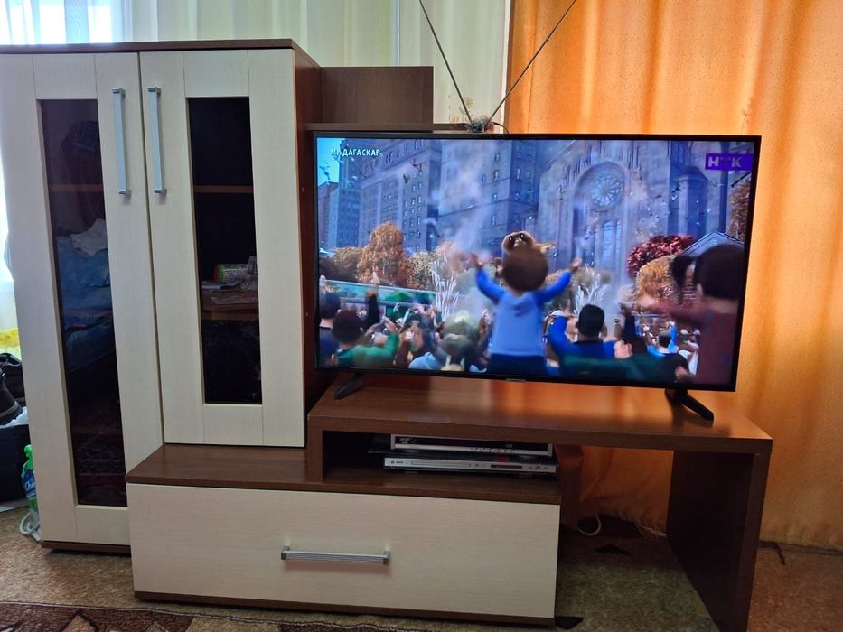 Тумба под телевизор