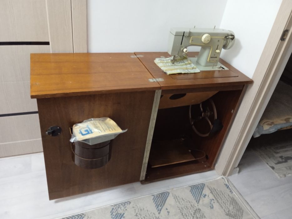 Продам швейная машина Мальва.